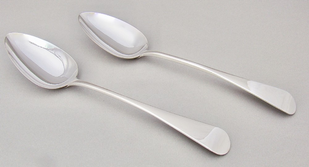 ELEGANT PAIR OF GEORGIAN SILVER TABLE SPOONS BY HENRY DAY, LONDON 1820 View II