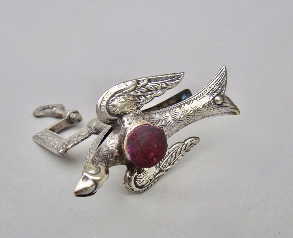 CHARMING VICTORIAN SILVER PLATED HEMMING BIRD SEWING CLAMP & PIN CUSHION, CIRCA 1850 View II