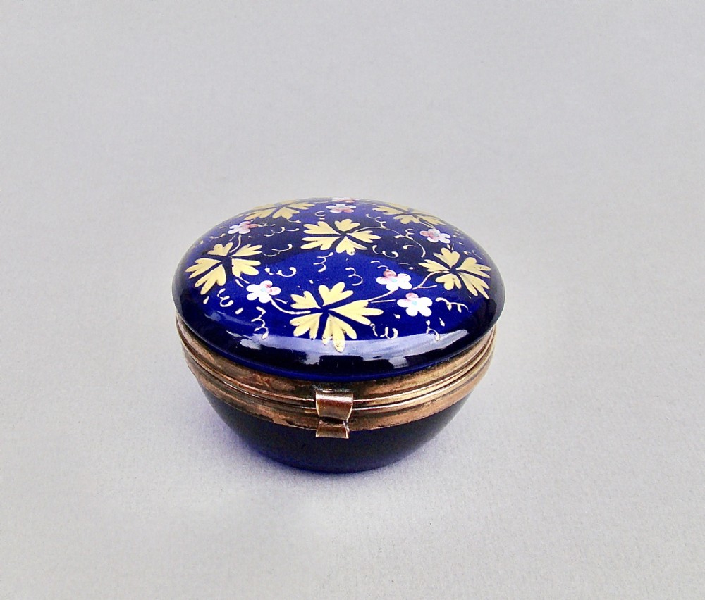 19TH CENTURY ENAMELLED BRISTOL BLUE GLASS TRINKET BOX, CIRCA 1890