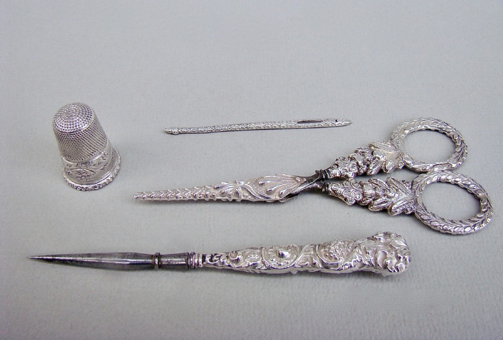 RARE AND EXQUISITE EARLY VICTORIAN CASED SEWING SET, CIRCA 1840 View II