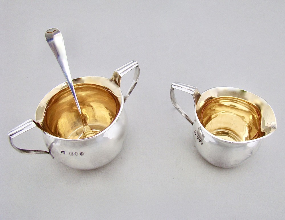 CASED VICTORIAN SILVER STRAWBERRY SET BY JOHNSON, WALKER & TOLHURST LTD, LONDoN 1891 View IV