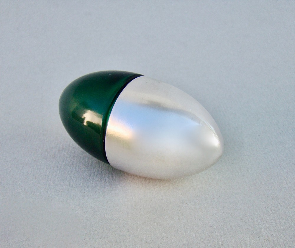 LARGE EMERALD GREEN GLASS BULLET SHAPED SCENT BOTTLE WITH SILVER PLATED LID, CIRCA 1900. View III
