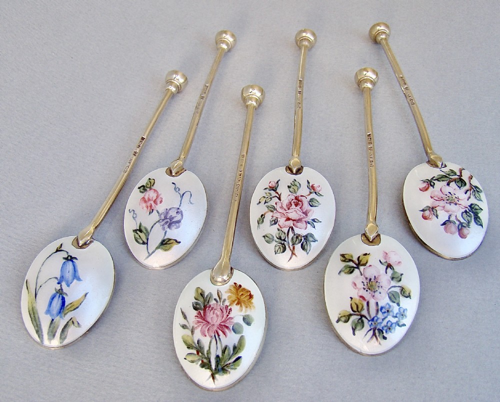 CASED SET OF SIX 