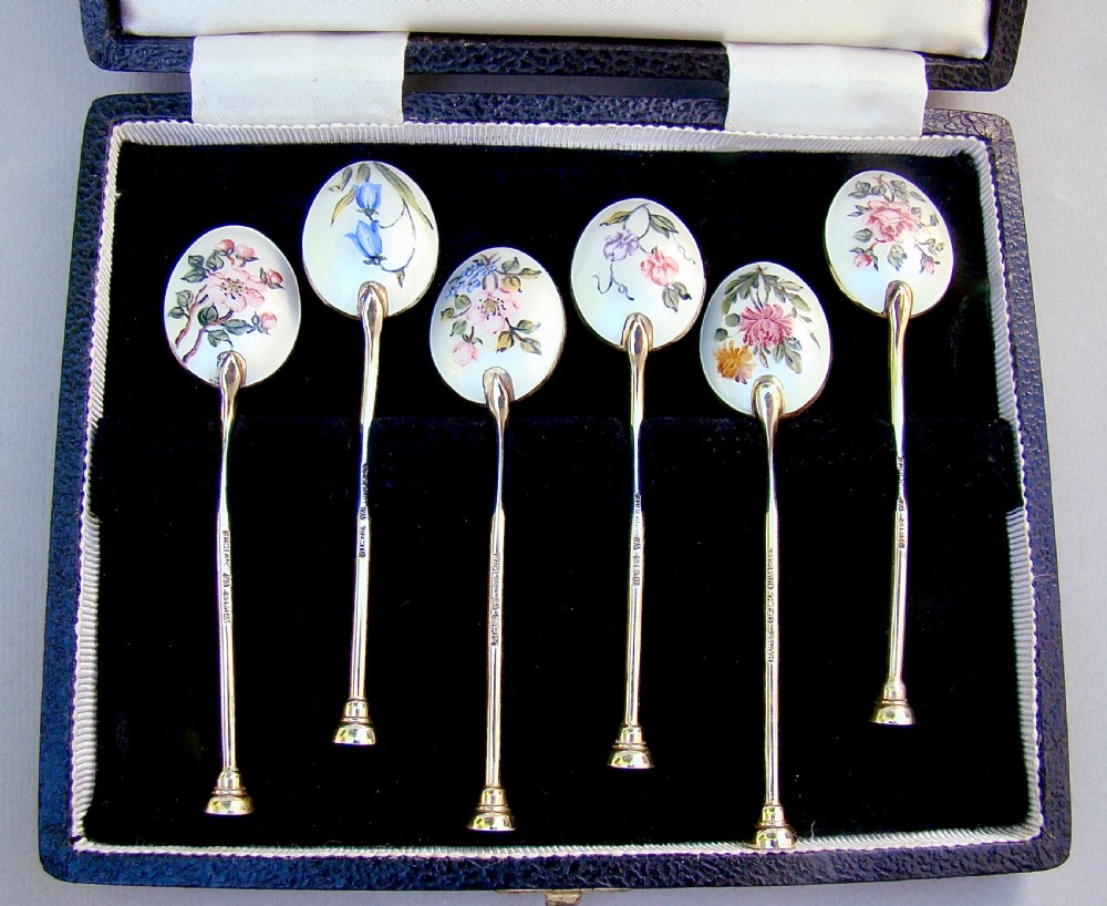 CASED SET OF SIX 