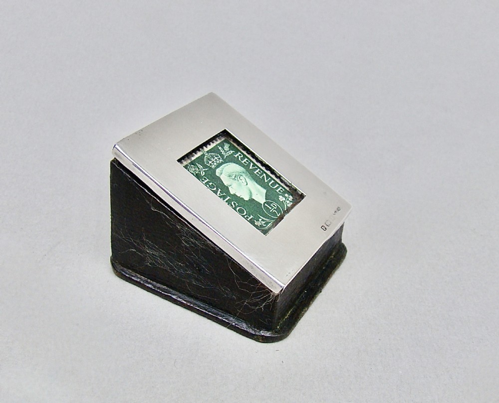 EDWARDIAN SILVER SINGLE STAMP BOX BY EDWARD SOUTER BARNSLEY, BIRMINGHAM 1903
