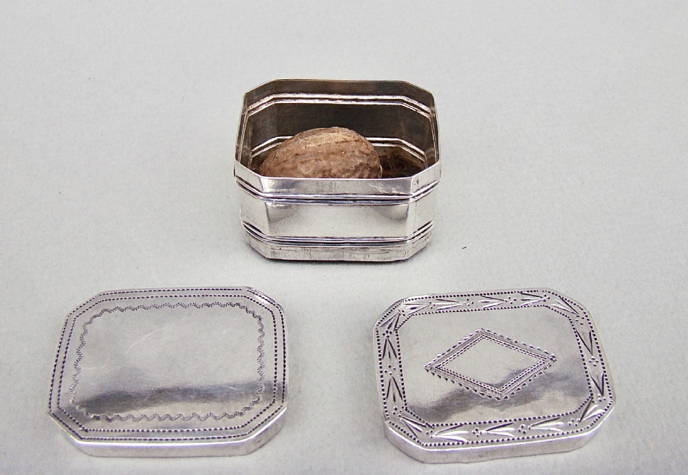 GEORGIAN SILVER NUTMEG GRATER BY JOSEPH WILLMORE, BIRMINGHAM 1801
 View IV