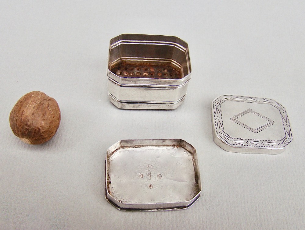 GEORGIAN SILVER NUTMEG GRATER BY JOSEPH WILLMORE, BIRMINGHAM 1801
 View V