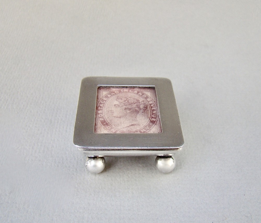 VICTORIAN SILVER SINGLE STAMP BOX BY LEVI & SALAMAN, BIRMINGHAM 1900
