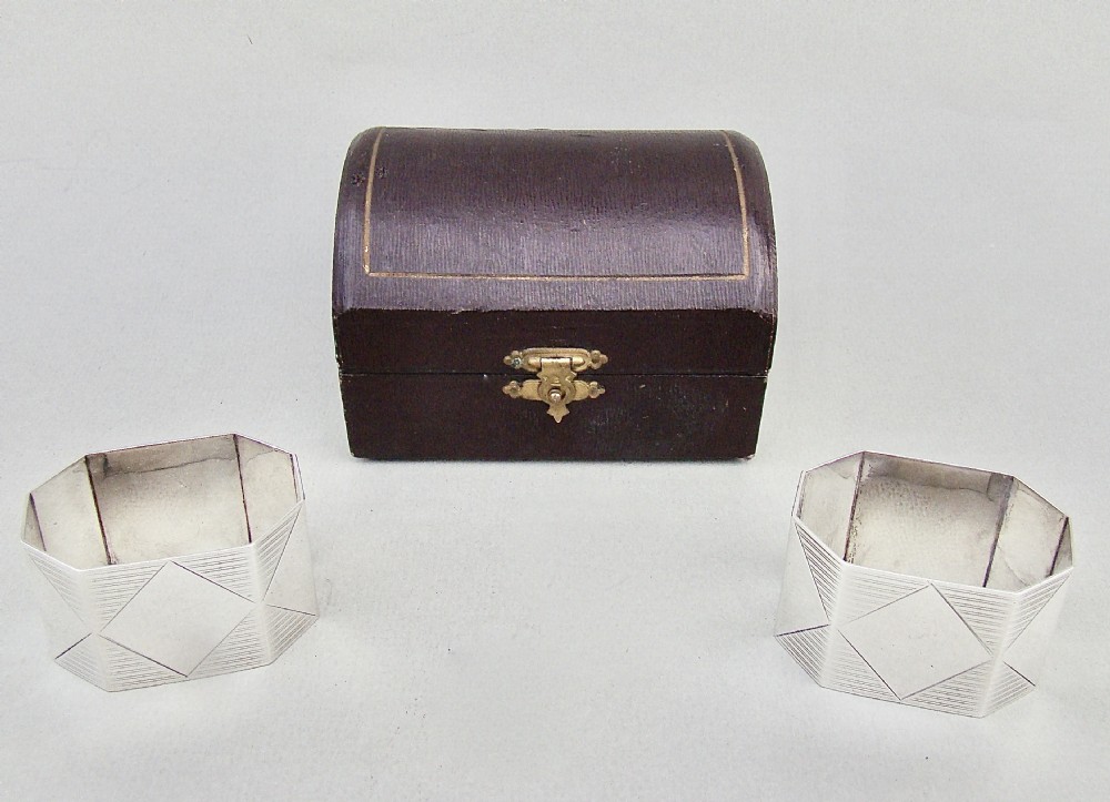 SUPERB CASED PAIR OF ART DECO SOLID SILVER NAPKIN RINGS BY SELFRIDGE & CO, BIRMINGHAM 1938
 View IV