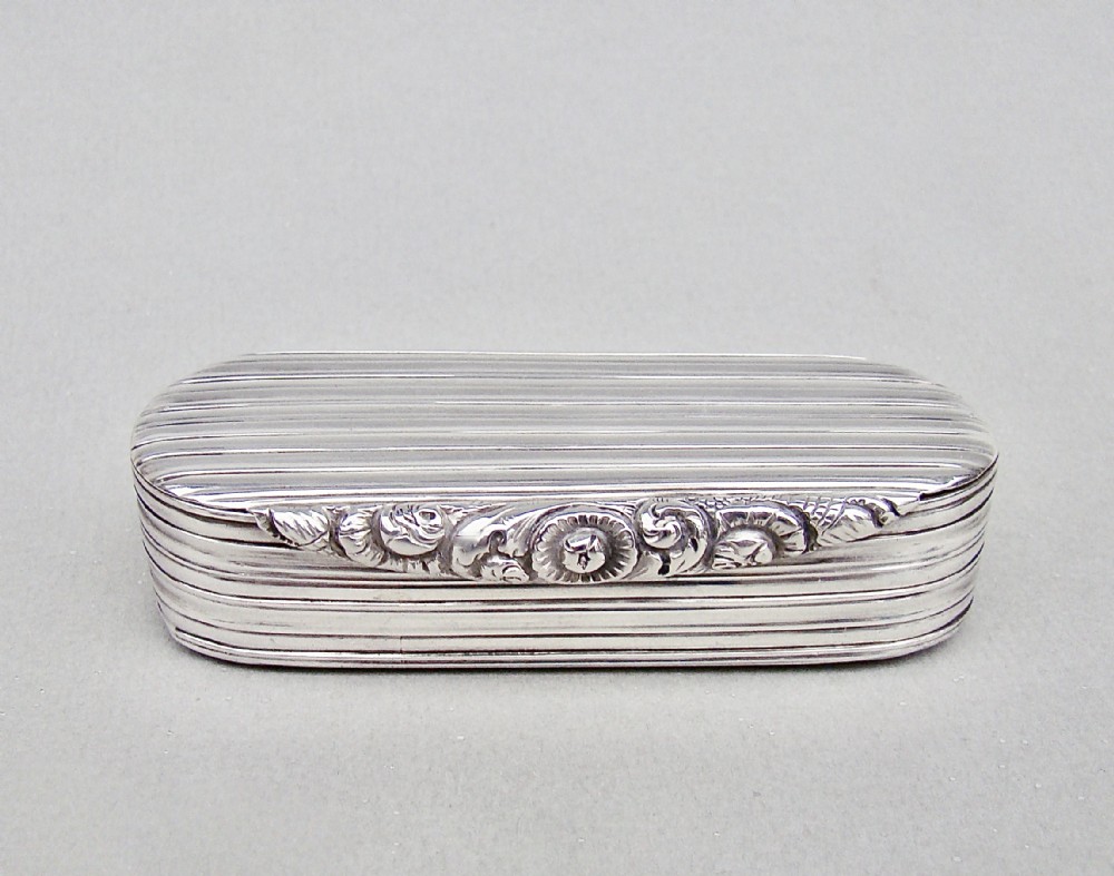 GEORGIAN SILVER SNUFF BOX BY THOMAS PURVER, LONDON 1828