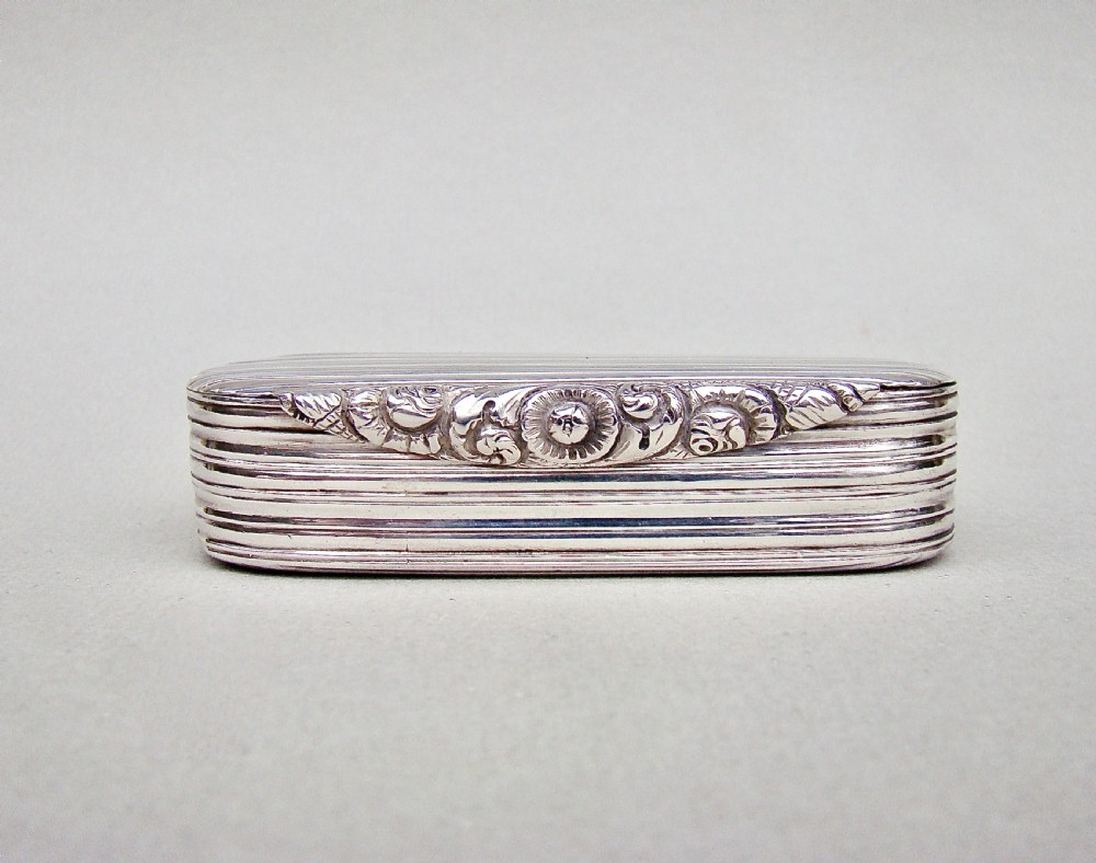 GEORGIAN SILVER SNUFF BOX BY THOMAS PURVER, LONDON 1828 View II