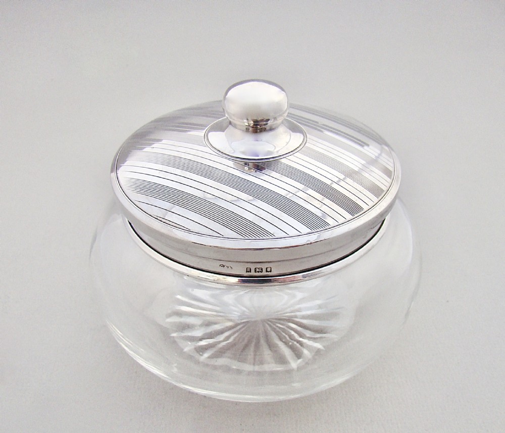 ELEGANT ART DECO SILVER DRESSING TABLE JAR / POWDER BOL BY COLLETT & ANDERSON, LONDON 1925