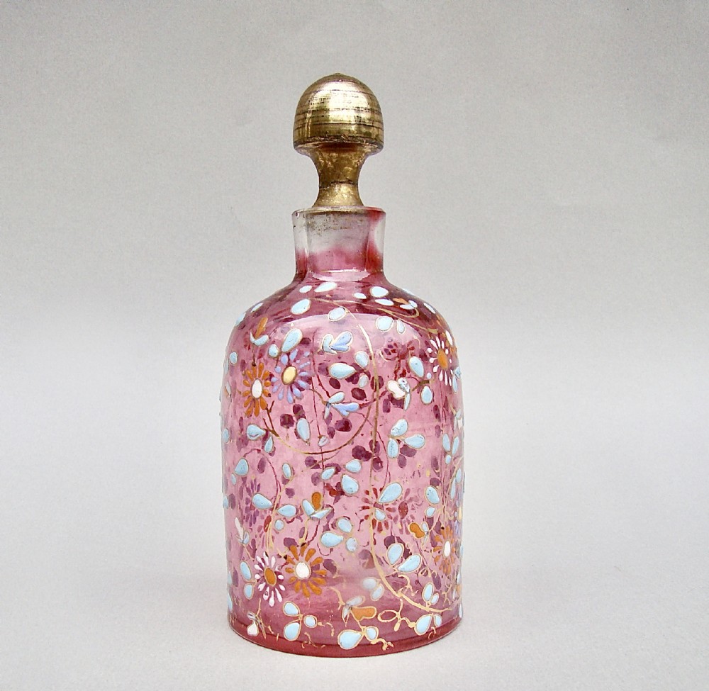 EXQUISITE VICTORIAN CRANBERRY GILT & ENAMELLED GLASS SCENT BOTTLE, CIRCA 1890