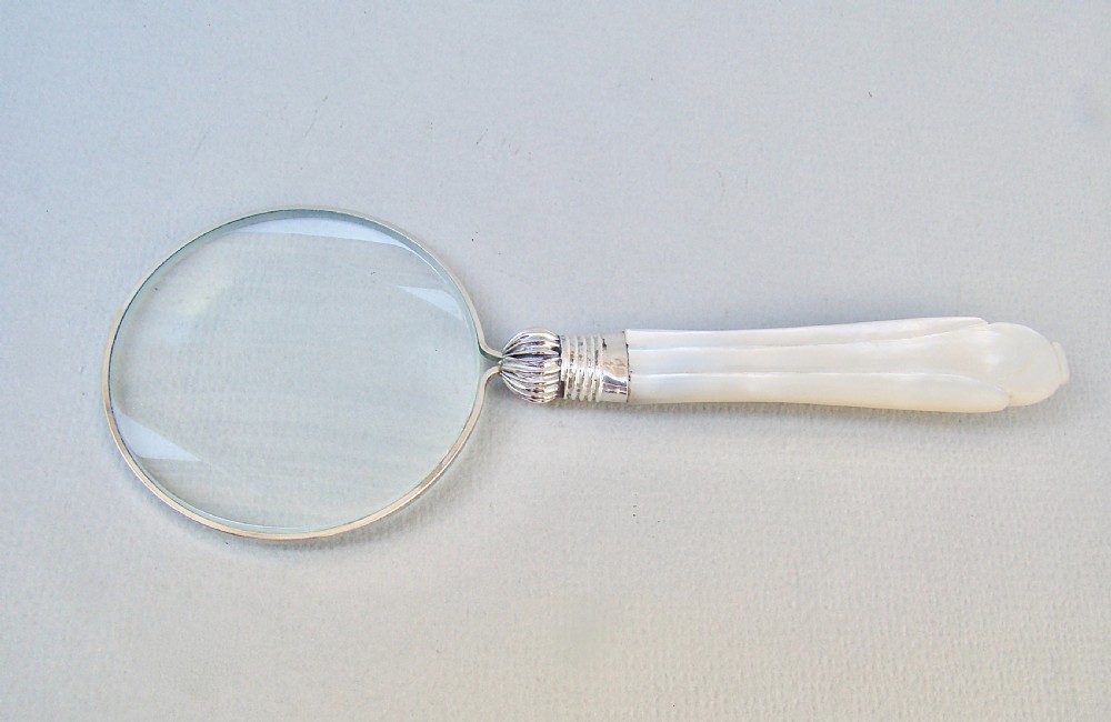 GEORGE SILVER MOUNTED MOTHER OF PEARL DESK MAGNIFYING GLASS BY JAMES A. SCHOLES, SHEFFIELD 1911 View IV