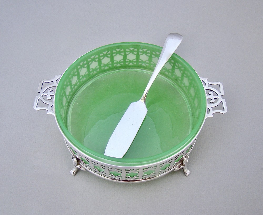 RARE ART DECO SILVER & VASELINE GLASS BUTTER DISH BY MAPPIN & WEBB, BIRMINGHAM 1933
 View IV