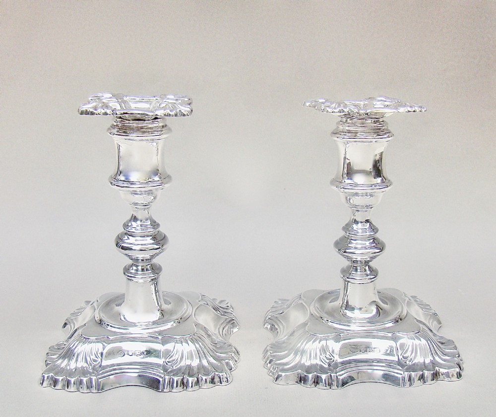 FABULOUS PAIR OF GEORGIAN REVIVAL STERLING SILVER CANDLESTICKS BY WILLIAM HUTTON & SONS, SHEFFIELD 1938