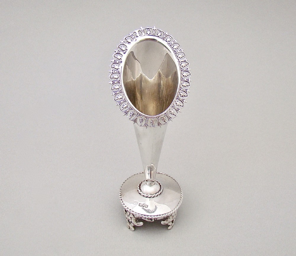 SMALL AND EXQUISITE EDWARDIAN SILVER SPECIMEN VASE, LONDON 1901 