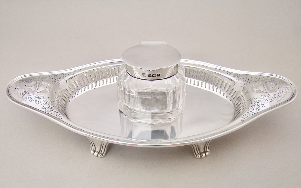 GEORGIAN REVIVAL SILVER & GLASS INKSTAND BY HAWKSWORTH, EYRE & CO, SHEFFIELD 1908