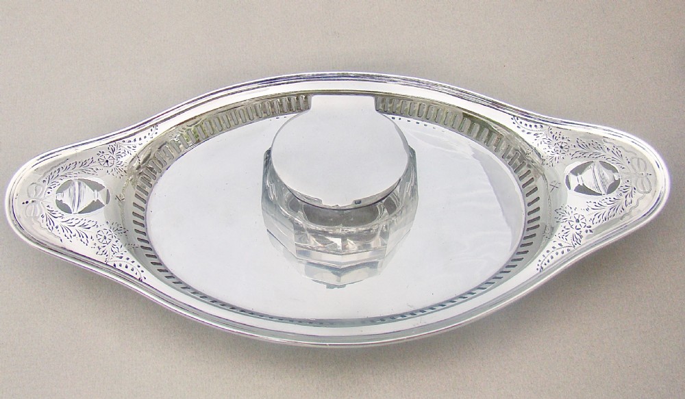 GEORGIAN REVIVAL SILVER & GLASS INKSTAND BY HAWKSWORTH, EYRE & CO, SHEFFIELD 1908 View III
