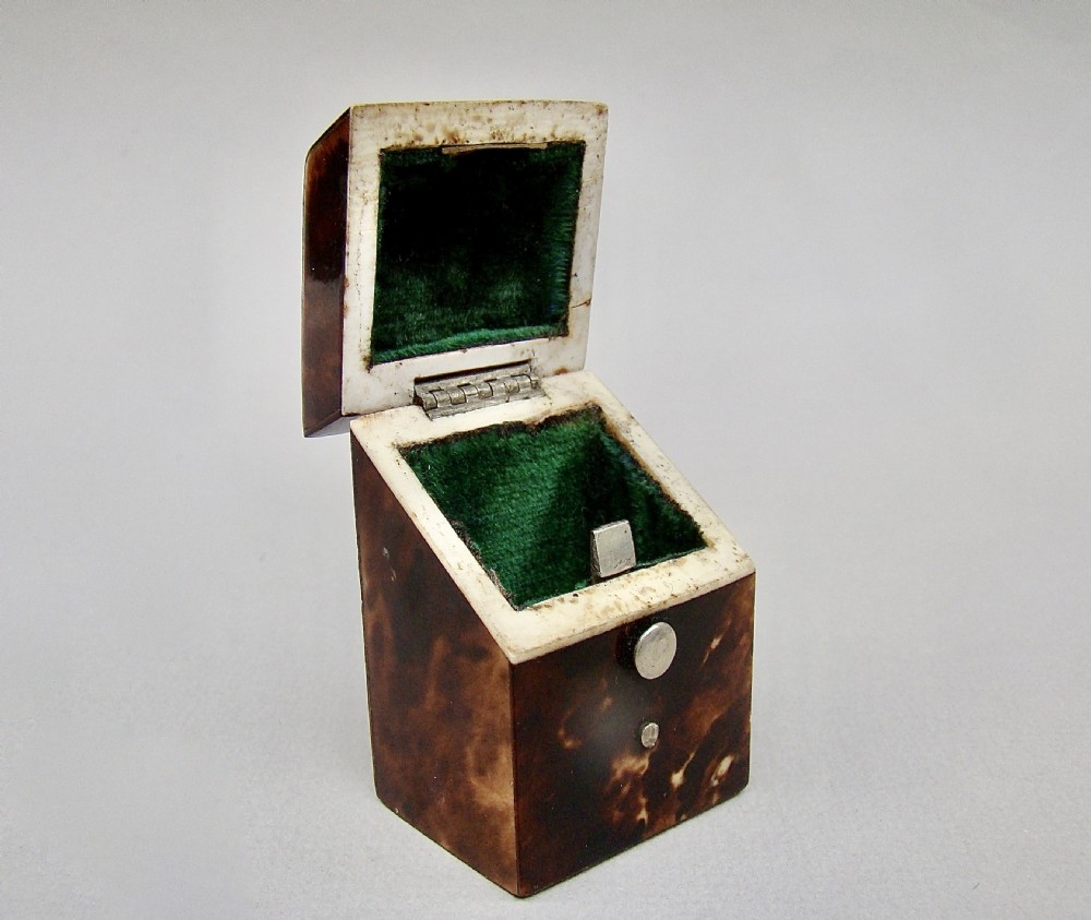 EARLY VICTORIAN TORTOISESHELL NEEDLE BOX, CIRCA 1840 View IV