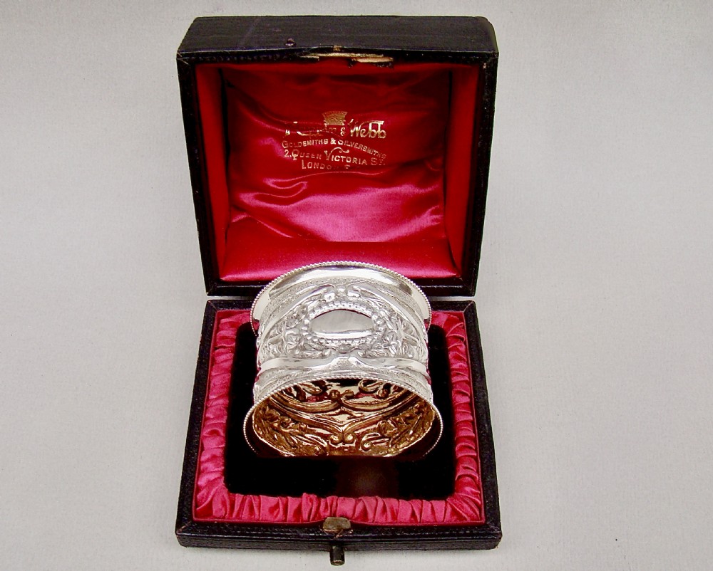 STUNNING CASED VICTORIAN SILVER NAPKIN RING BY MAPPIN & WEBB, LONDON 1898
 View VII