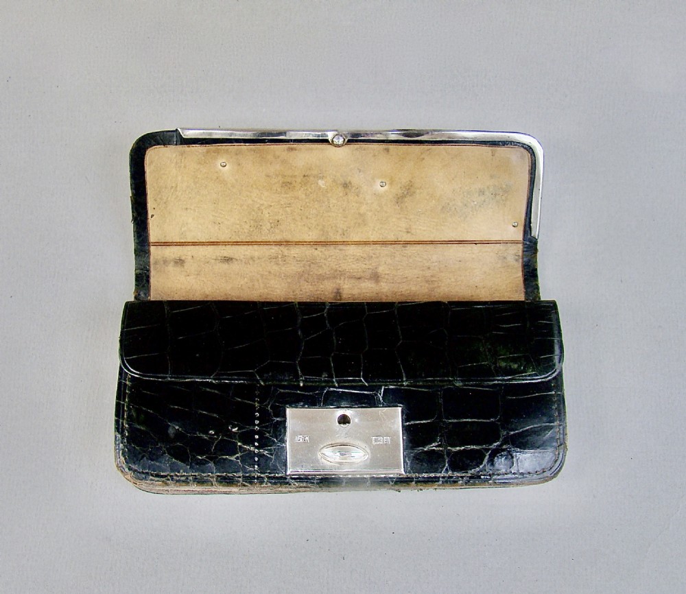 ART NOUVEAU SILVER & CROCODILE SKIN PURSE BY LUDWIG KRUMM, BIRMINGHAM 1900 View III