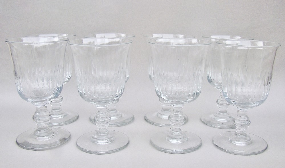 ELEGANT SET OF EIGHT FRENCH WINE GLASSES, CIRCA 1900