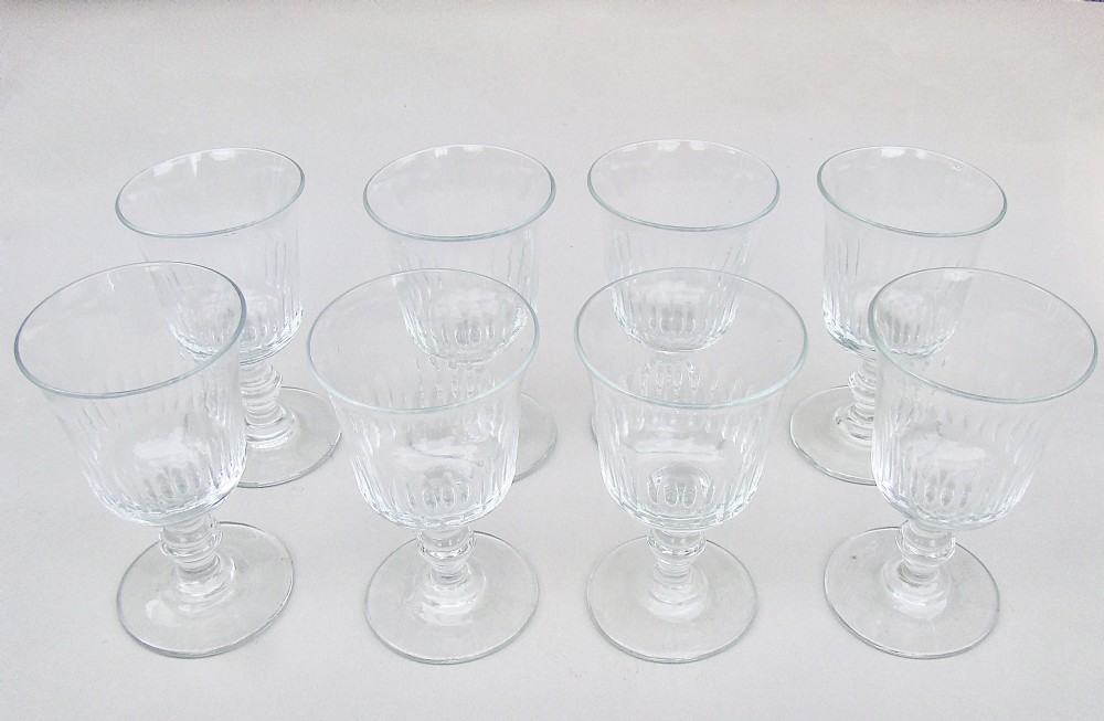 ELEGANT SET OF EIGHT FRENCH WINE GLASSES, CIRCA 1900 View V
