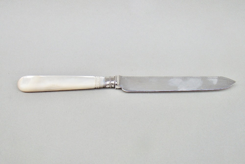CASED VICTORIAN SOLID SILVER AND MOTHER OF PEARL CAKE KNIFE BY THE ATKINS BROTHERS, SHEFFIELD 1892 View IV