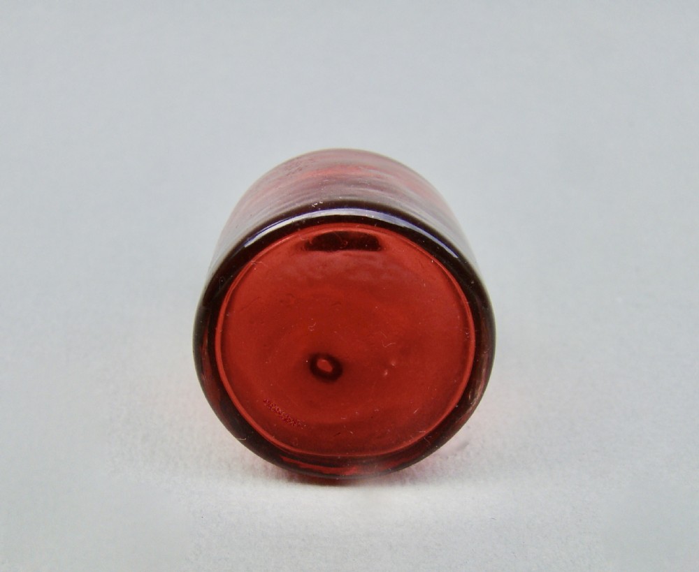 SMALL FRENCH SILVER GILT AND CRANBERRY GLASS SCENT BOTTLE, CIRCA 1890 View VI