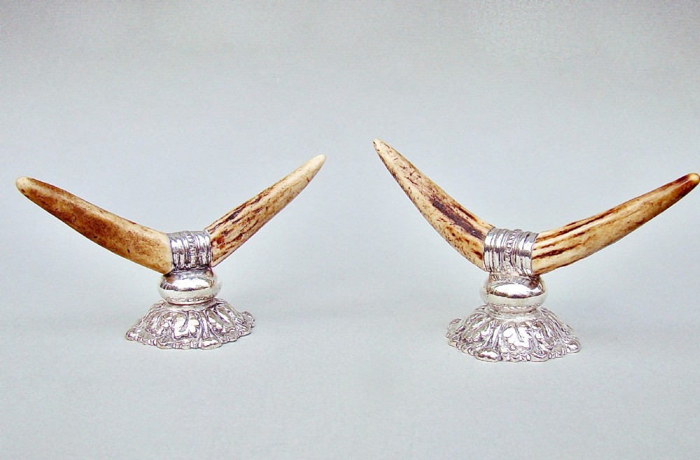PAIR OF VICTORIAN NOVELTY SILVER PLATED HORN SHAPED KNIFE RESTS, CIRCA 1890
