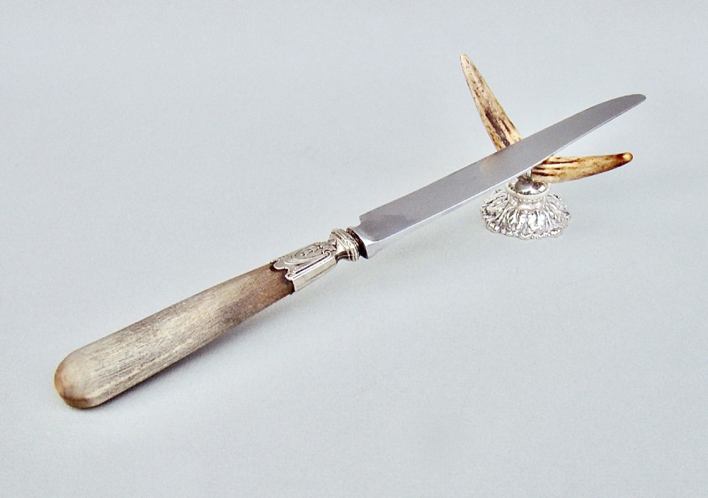 PAIR OF VICTORIAN NOVELTY SILVER PLATED HORN SHAPED KNIFE RESTS, CIRCA 1890 View V
