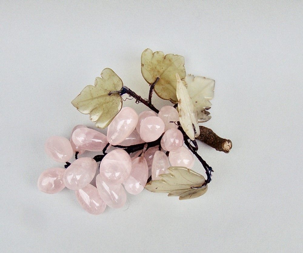 ART DECO ORNAMENTAL PINK QUARTZ &  JADE GRAPE CLUSTER, CIRCA 1920 View II
