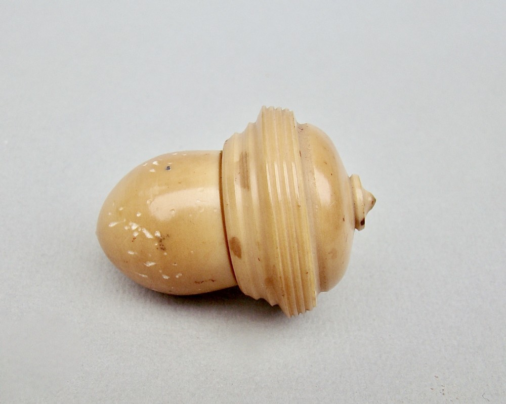 DELIGHTFUL 19TH CENTURY CARVED VEGETABLE IVORY 