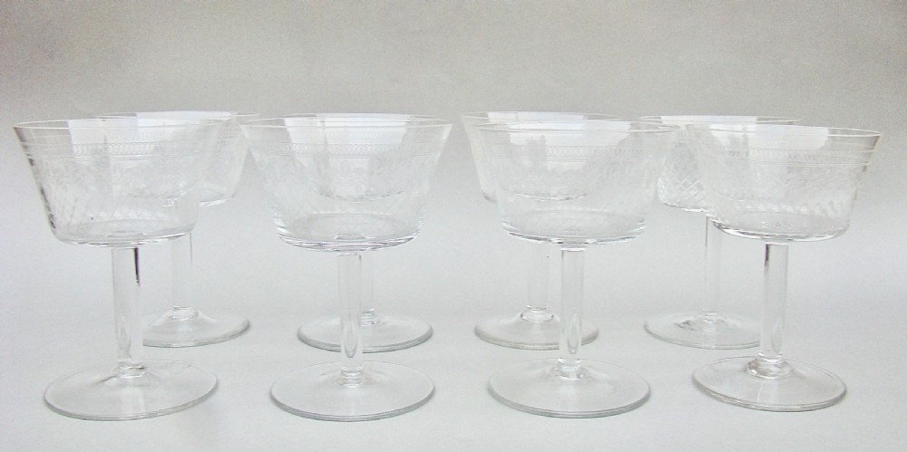 SET OF EIGHT ART DECO PALL MALL CHAMPAGNE GLASSES, CIRCA 1920 View II