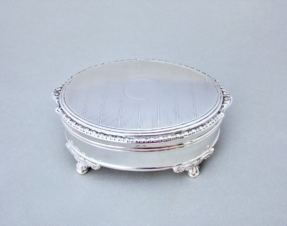SUPERB LARGE SIZE SOLID SILVER JEWELLERY BOX BY THE ADIE BROTHERS, BIRMINGHAM 1950