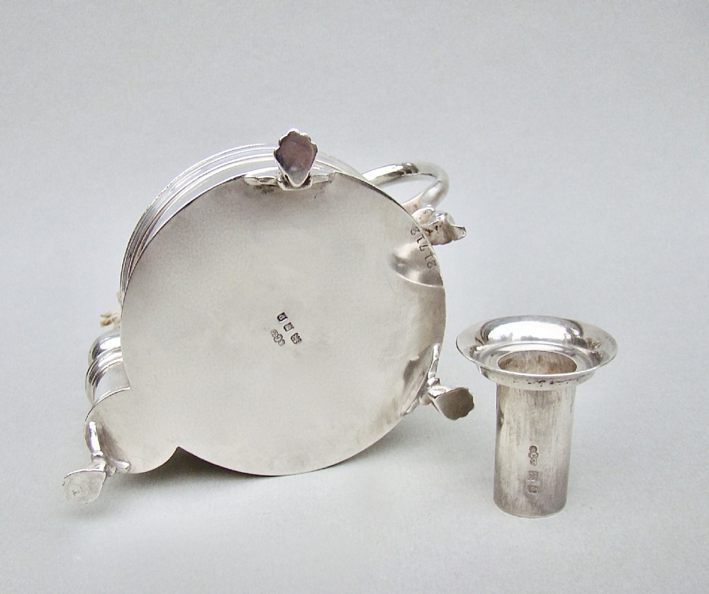 GEORGE V SILVER NOVELTY TABLE CIGAR LIGHTER MODELLED AS AN OIL LAMP BY COLLINGWOOD & CO, LONDON 1930 View V