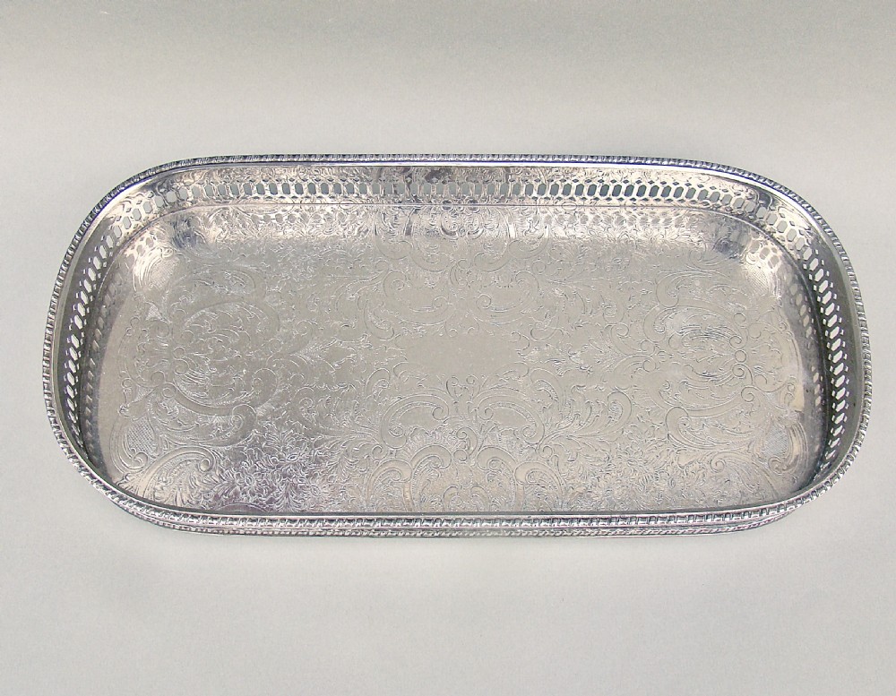 SMALL EDWARDIAN SILVER PLATED DRINKS TRAY, CIRCA 1910 View II