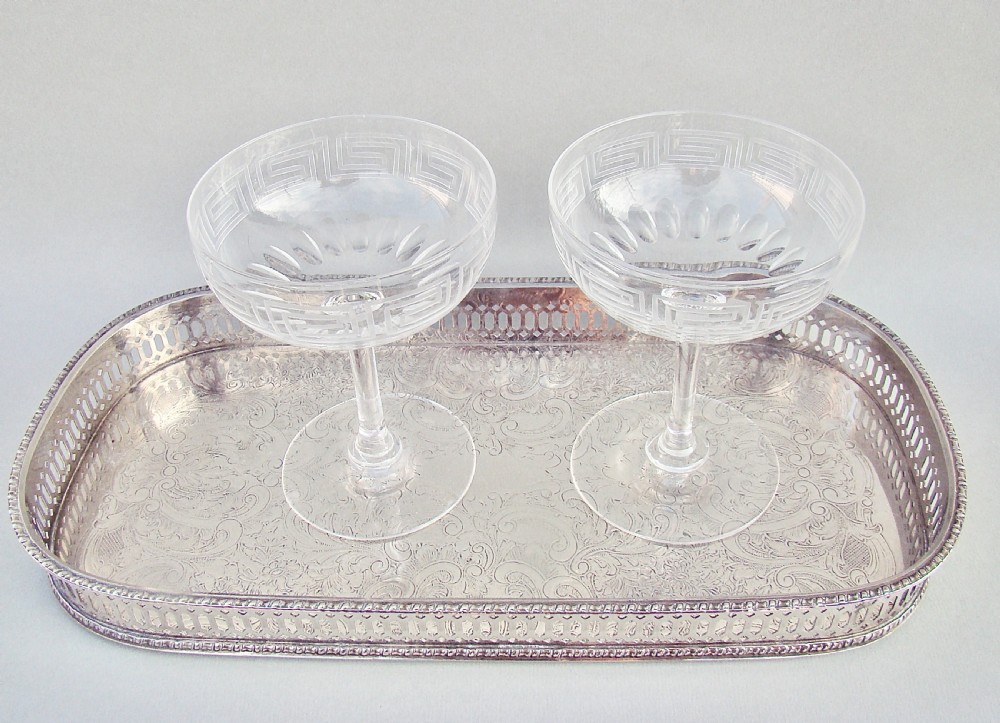 SMALL EDWARDIAN SILVER PLATED DRINKS TRAY, CIRCA 1910 View VII