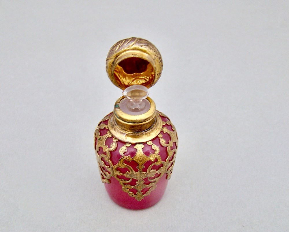 RARE 19TH C. FRENCH PALAIS ROYAL ORMULU & PINK OPALINE GLASS SCENT BOTTLE, CIRCA 1880 View VI