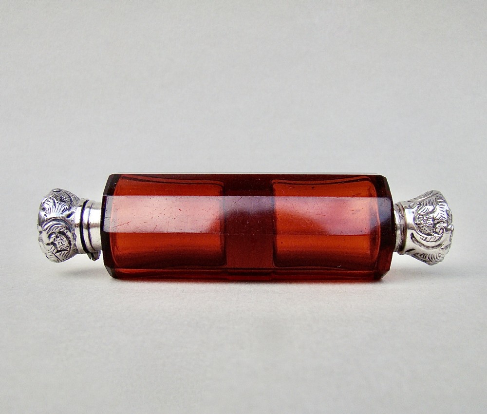 VICTORIAN SILVER RUBY GLASS DOUBLE-ENDED SCENT BOTTLE, CIRCA 1890 View II