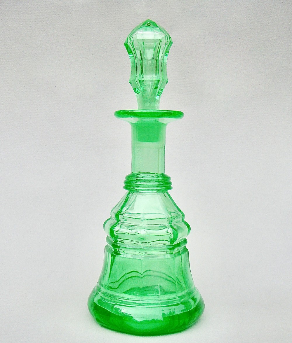 UNUSUAL VICTORIAN URANIUM GLASS SCENT BOTTLE , CIRCA 1890
