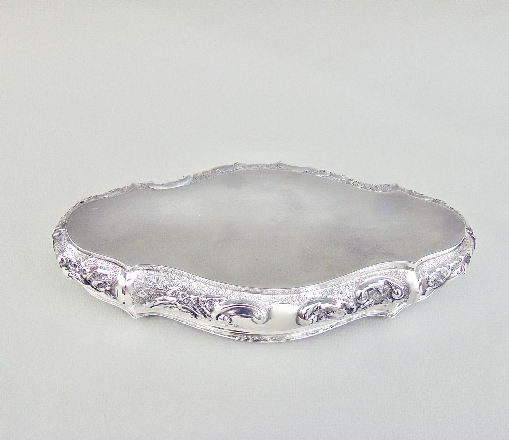 SUPERB LARGE EDWARDIAN SILVER DRESSING TABLE BOX BY WILLIAM NEALE, CHESTER 1901 View VIII