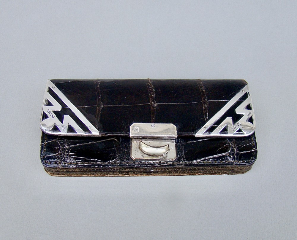 EDWARDIAN SILVER & CROCODILE SKIN PURSE BY LUDWIG KRUMM, BIRMINGHAM 1900 View II