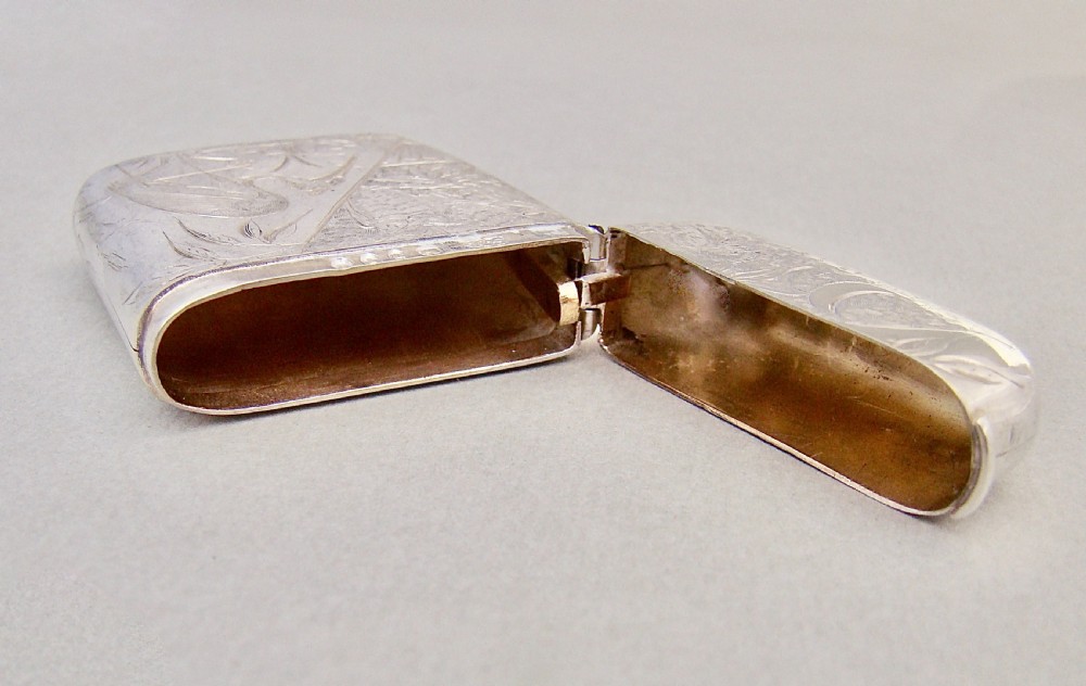 RARE AND EXQUISITE VICTORIAN AESTHETIC MOVEMENT SILVER VESTA CASE BY SAMPSON MORDAN, LONDON 1884
 View V