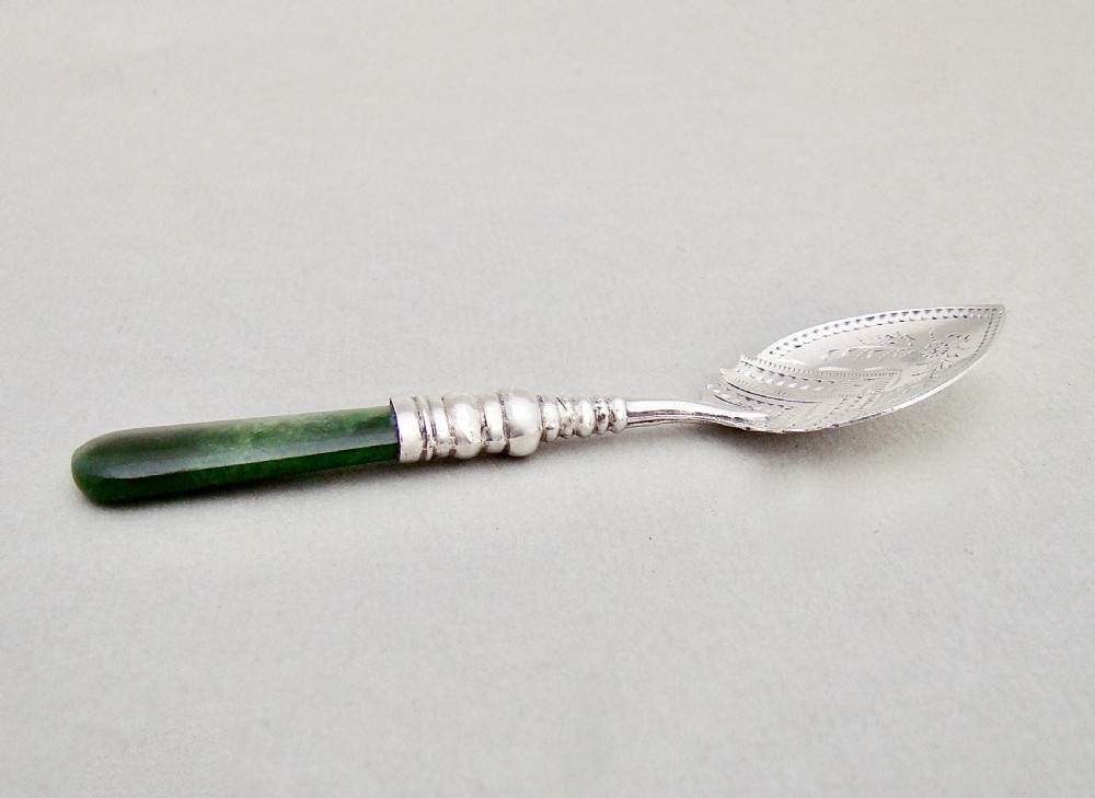 GEORGE V SILVER & JADE SMALL PRESERVE SPOON BY ADIE & LOVEKIN, BIRMINGHAM 1922 View IV