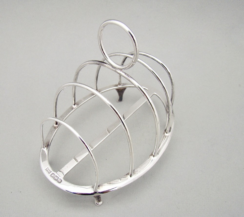 GOOD GEORGE V SILVER TOAST RACK BY WALKER & HALL, SHEFFIELD 1922 View II