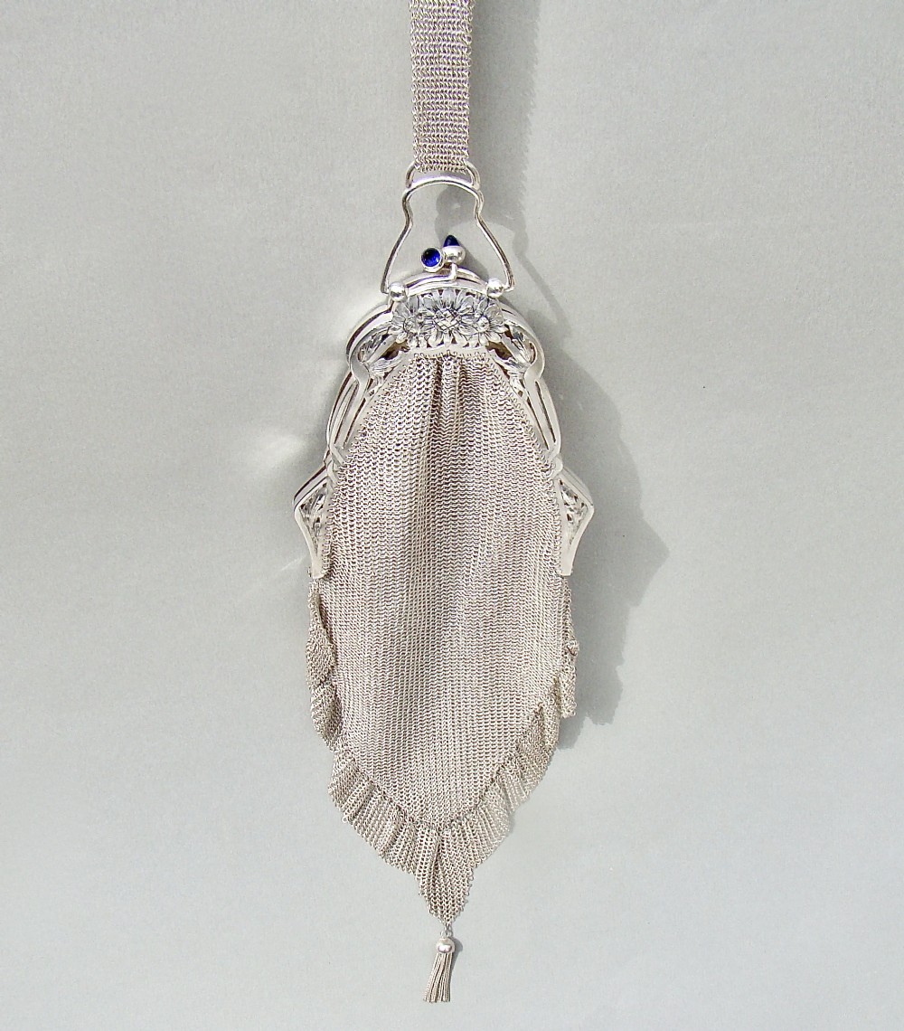 FABULOUS CONTINENTAL SILVER CHAIN MAIL EVENING BAG, CIRCA 1930
