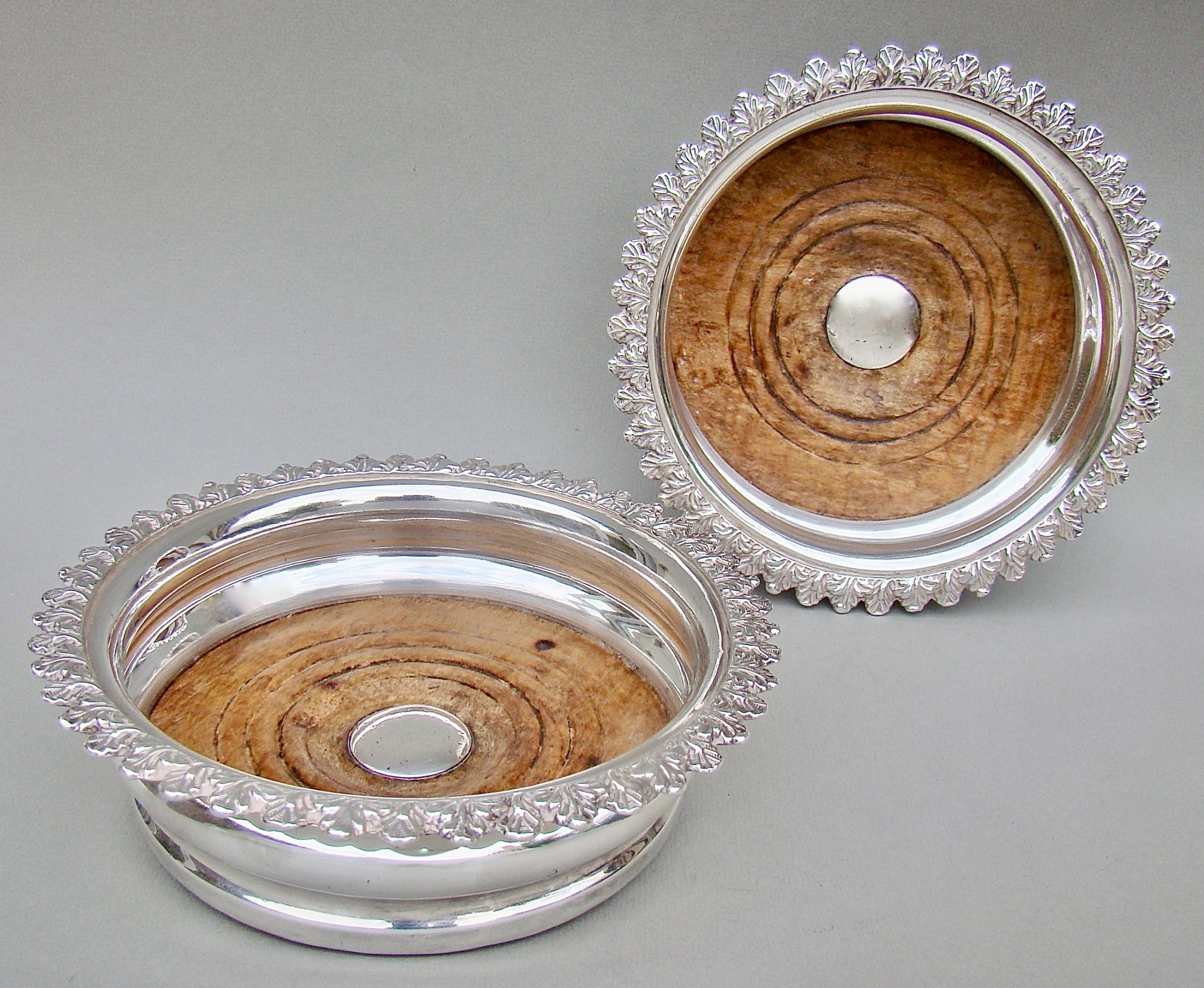 UNUSUAL PAIR OF GEORGIAN OLD SHEFFIELD PLATE WINE COASTERS, CIRCA 1800
