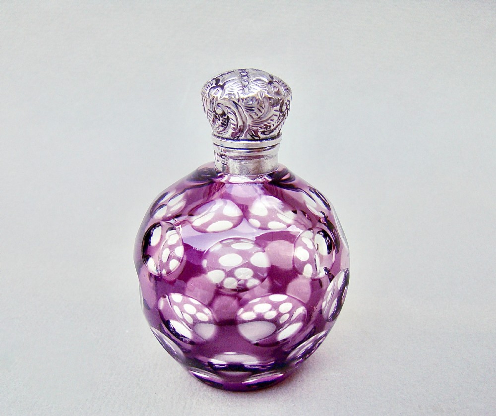 EXQUISITE SILVER MOUNTED AMETHYST OVERLAY GLASS SCENT BOTTLE BY CHARLES MAY, BIRMINGHAM 1895 View II
